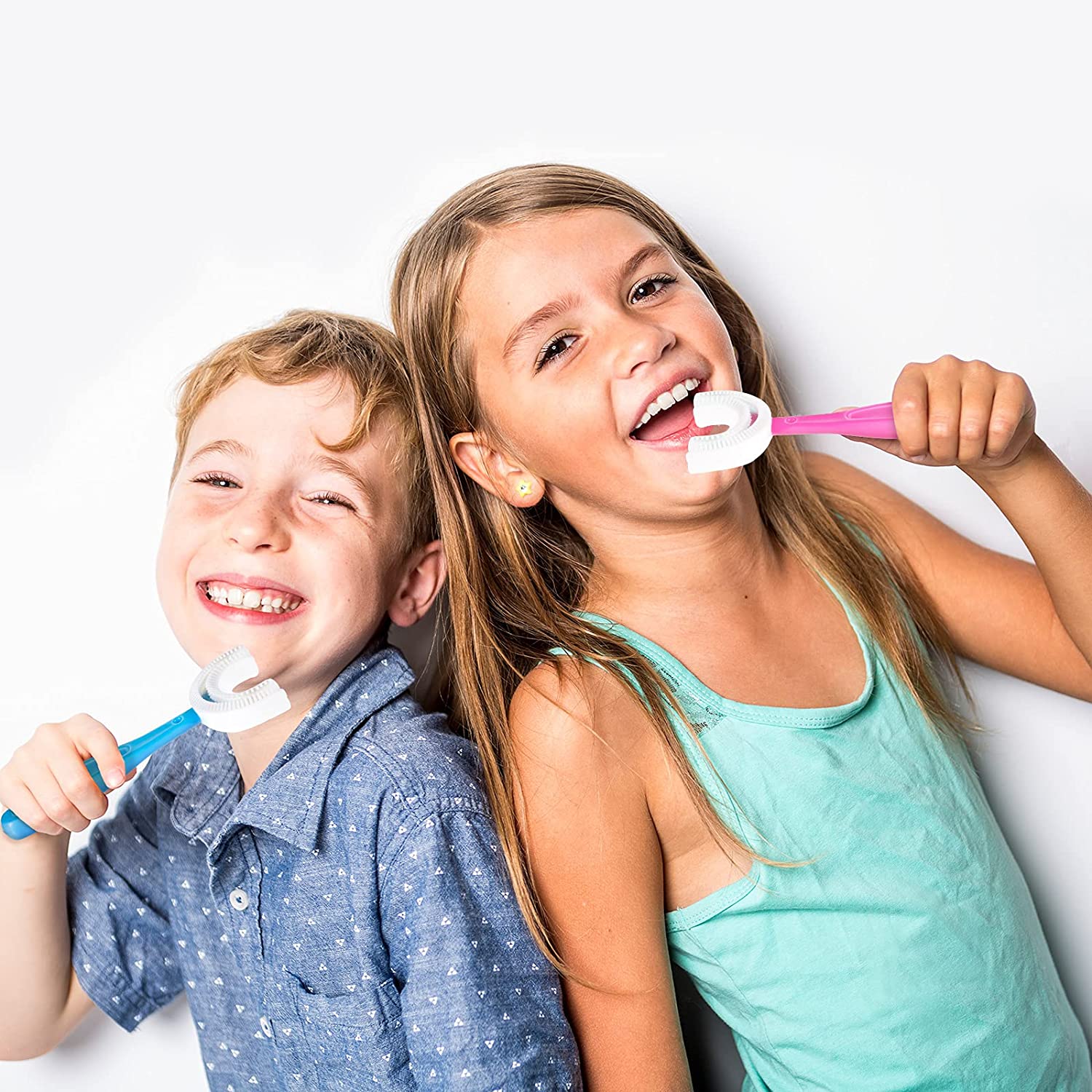 U-shaped toothbrush for easy and effective kids' brushing